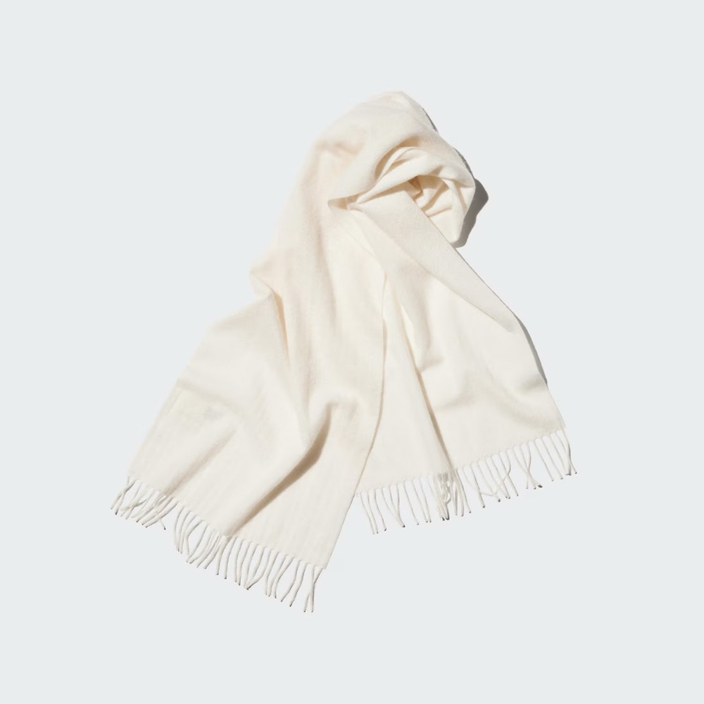 Uniqlo cashmere scarf (off-white)